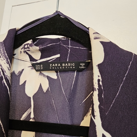Zara Basic Dark Navy/Ivory Floral Print Kimono Style Jacket - Picture 2 of 8